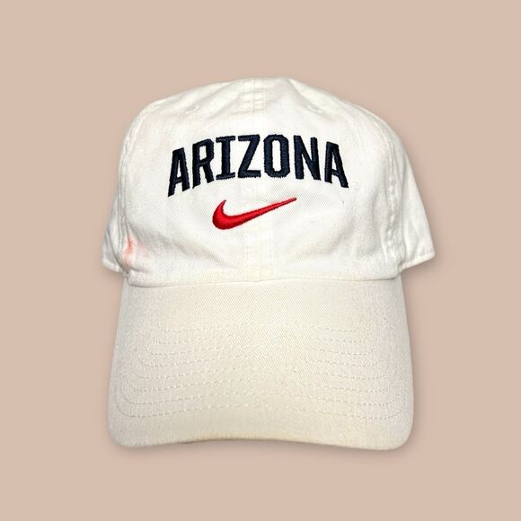 Nike Heritage86 Dri-Fit White University of Arizona Strapback Dad Hat Swoosh - Picture 1 of 4